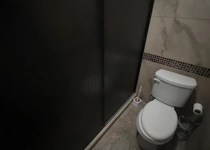 Casa Con Alberca Y Entrada Independiente