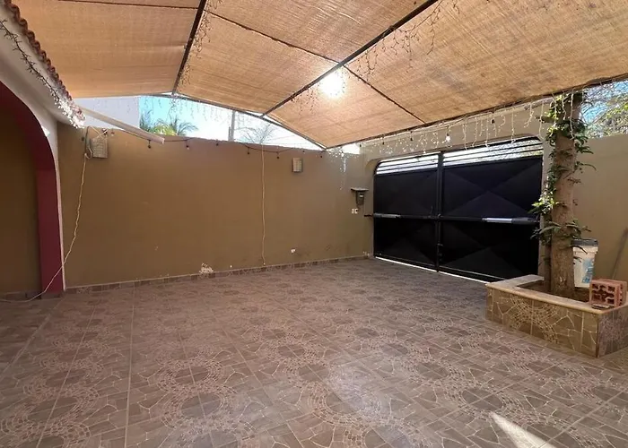 Casa Con Alberca Y Entrada Independiente *